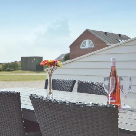 Dom wakacyjny Three-bedroom Holiday In Romo *